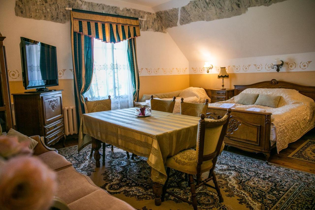 Cantervilla Castle Отепяе Екстер'єр фото